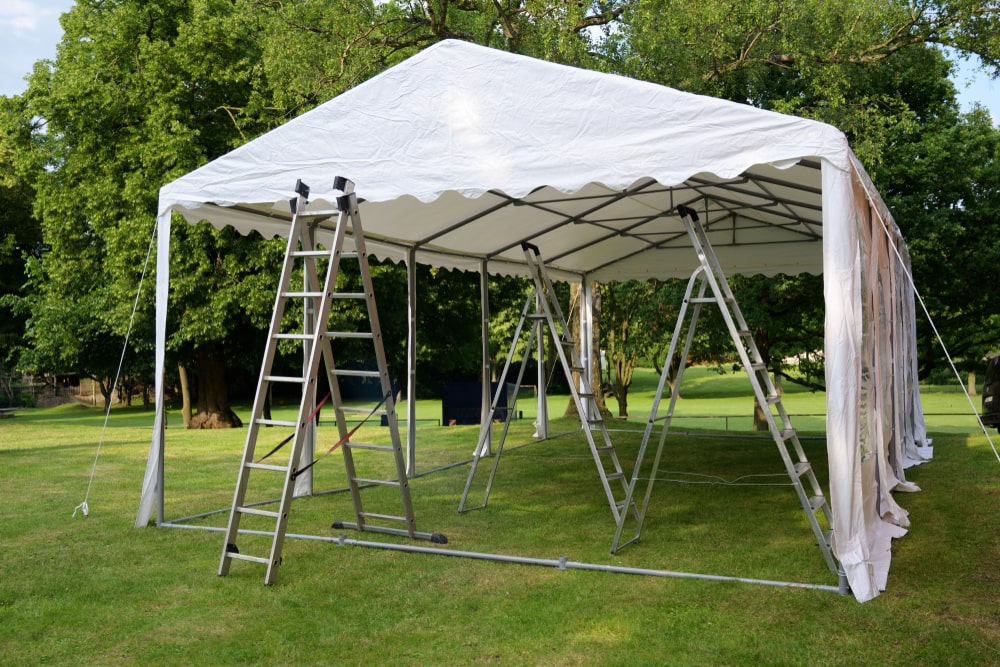 How-to-Keep-Guests-Comfortable-with-the-Right-Tent-Setup-hangar-wedding-venue-the-hangar-new-orleans
